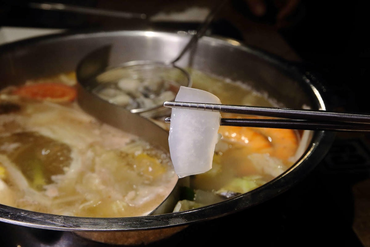 【食。新店】祥富水產火鍋超市(新店家樂福店)〜全台第一家海鮮超市火鍋。想吃什麼自己挑,海鮮產地直送澎派新鮮漁貨美味上桌!(已歇業)