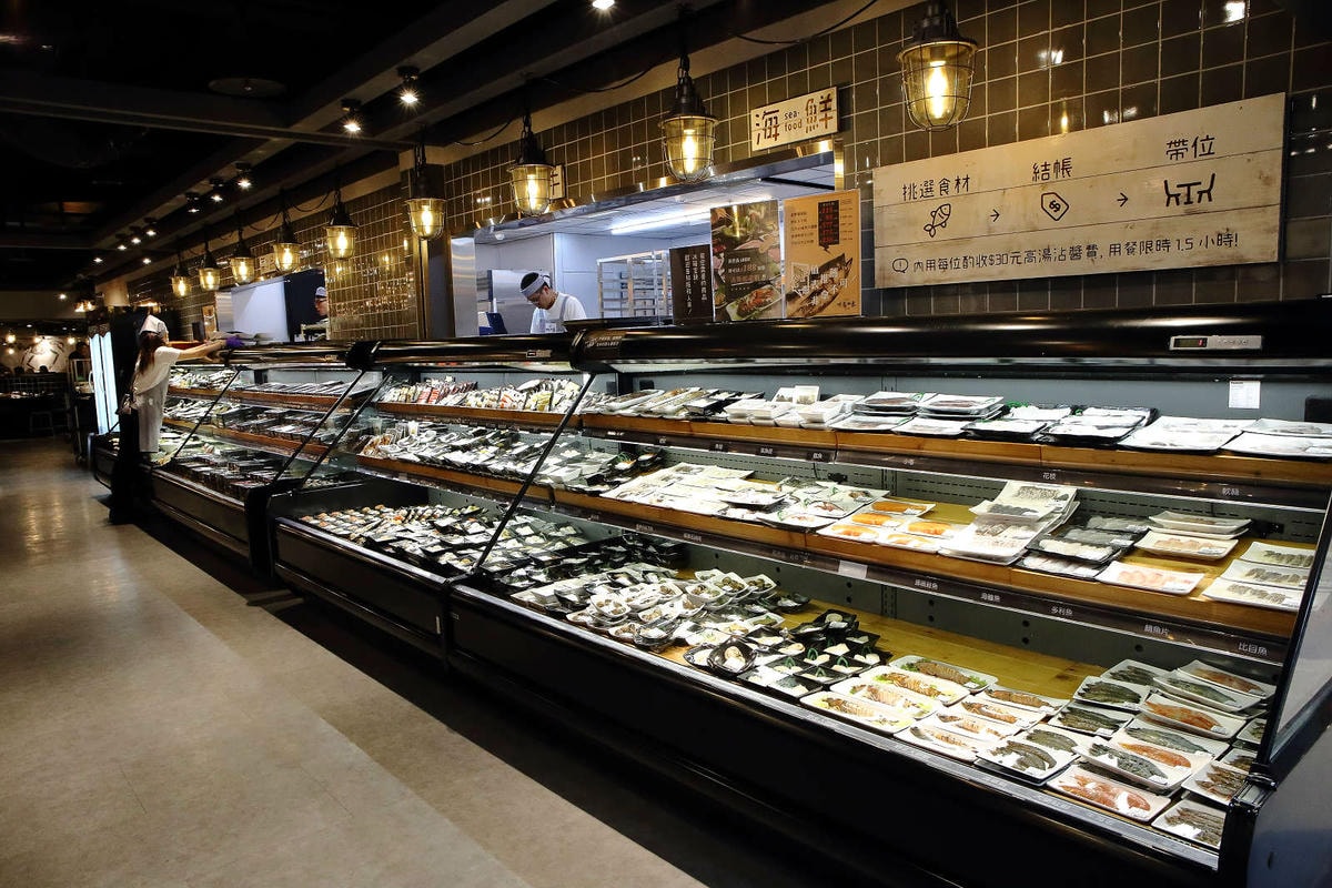 【食。新店】祥富水產火鍋超市(新店家樂福店)〜全台第一家海鮮超市火鍋。想吃什麼自己挑,海鮮產地直送澎派新鮮漁貨美味上桌!(已歇業)