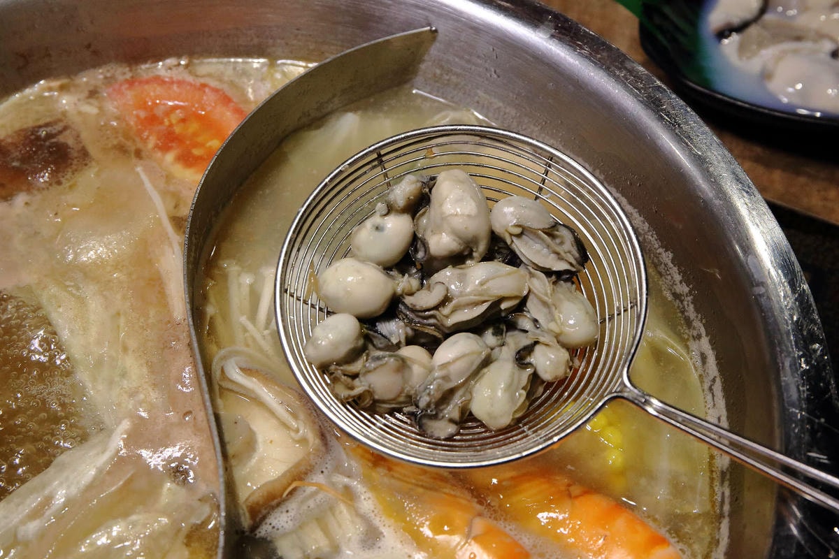 【食。新店】祥富水產火鍋超市(新店家樂福店)〜全台第一家海鮮超市火鍋。想吃什麼自己挑,海鮮產地直送澎派新鮮漁貨美味上桌!(已歇業)