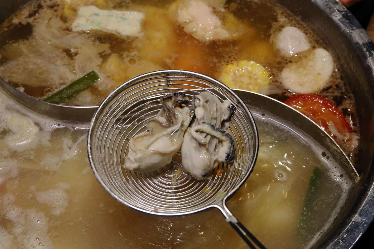 【食。新店】祥富水產火鍋超市(新店家樂福店)〜全台第一家海鮮超市火鍋。想吃什麼自己挑,海鮮產地直送澎派新鮮漁貨美味上桌!(已歇業)