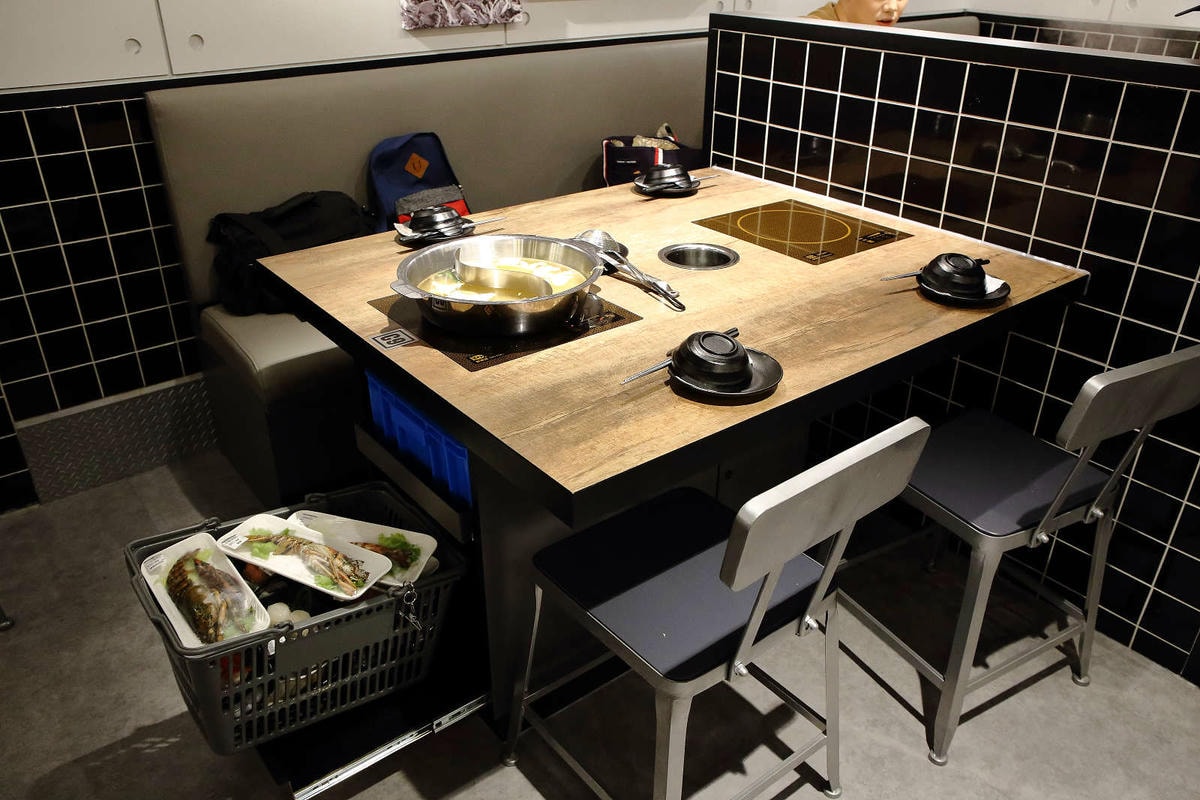 【食。新店】祥富水產火鍋超市(新店家樂福店)〜全台第一家海鮮超市火鍋。想吃什麼自己挑,海鮮產地直送澎派新鮮漁貨美味上桌!(已歇業)