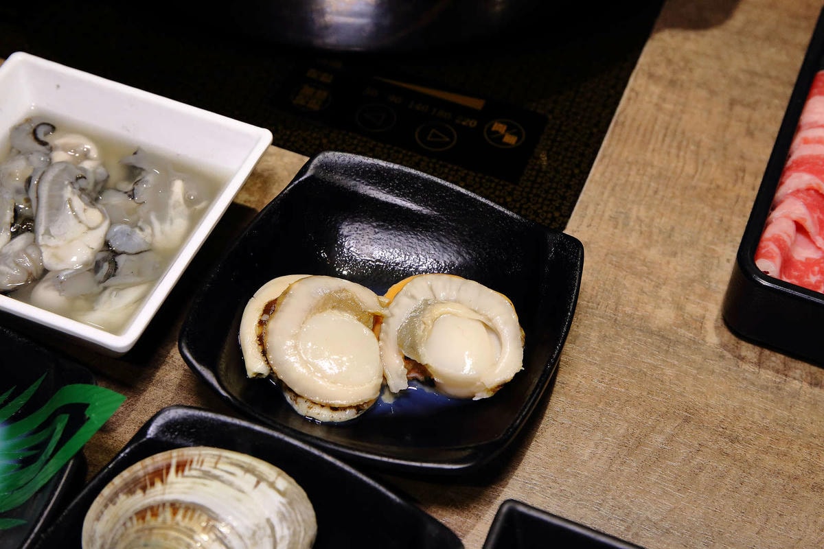 【食。新店】祥富水產火鍋超市(新店家樂福店)〜全台第一家海鮮超市火鍋。想吃什麼自己挑,海鮮產地直送澎派新鮮漁貨美味上桌!(已歇業)