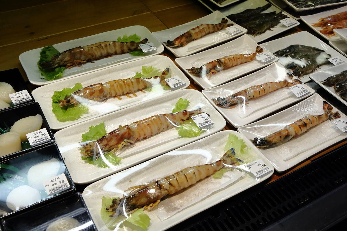 【食。新店】祥富水產火鍋超市(新店家樂福店)〜全台第一家海鮮超市火鍋。想吃什麼自己挑,海鮮產地直送澎派新鮮漁貨美味上桌!(已歇業)