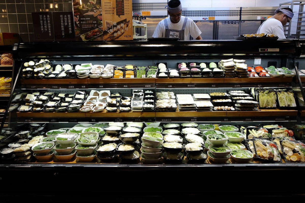 【食。新店】祥富水產火鍋超市(新店家樂福店)〜全台第一家海鮮超市火鍋。想吃什麼自己挑,海鮮產地直送澎派新鮮漁貨美味上桌!(已歇業)