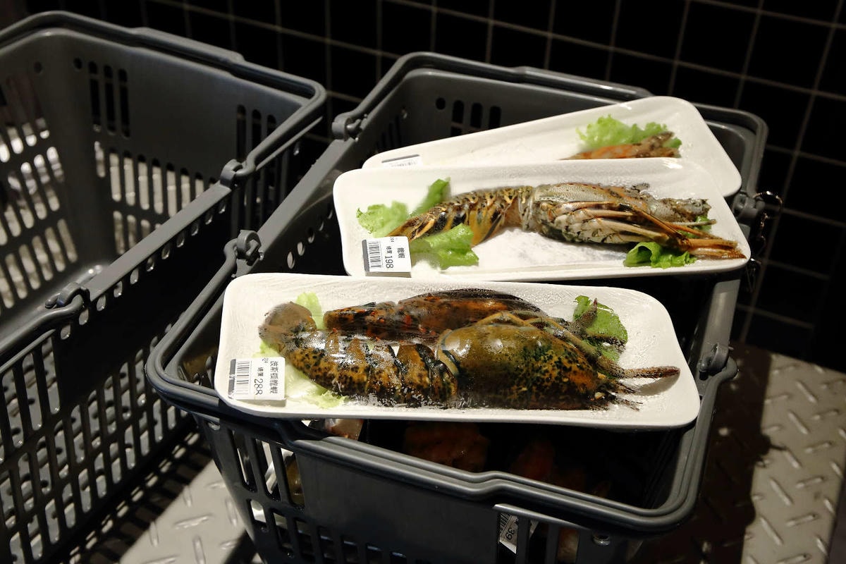 【食。新店】祥富水產火鍋超市(新店家樂福店)〜全台第一家海鮮超市火鍋。想吃什麼自己挑,海鮮產地直送澎派新鮮漁貨美味上桌!(已歇業)