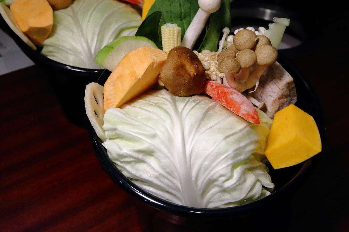 【食。三重】田原鍋日式涮涮鍋〜2019新開幕三重火鍋推薦。白飯/烏龍麵/冬粉/飲料/冰淇淋通通吃到飽，超高CP嚴選食材，吃一次就愛上啦！