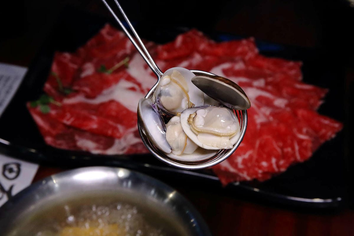 【食。三重】田原鍋日式涮涮鍋〜2019新開幕三重火鍋推薦。白飯/烏龍麵/冬粉/飲料/冰淇淋通通吃到飽，超高CP嚴選食材，吃一次就愛上啦！