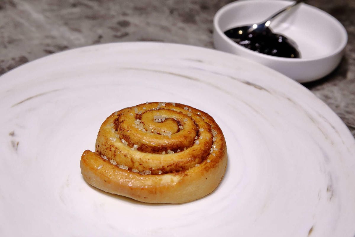 【食。台北】ULV Restaurant And Bar〜大安餐酒館。質感美味的商業午餐，偶爾奢侈一下，夢幻香煎鴨肝！