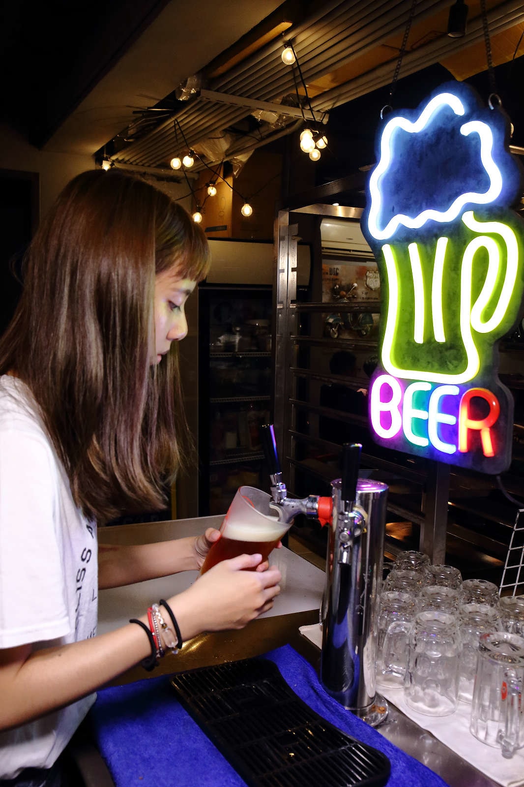 【食。台北】Patio 46 沛緹歐美式餐廳〜萬芳醫院站美食。麥當勞行政創意主廚開的正宗美式口味餐廳,激推超多肉汁雙層漢堡!