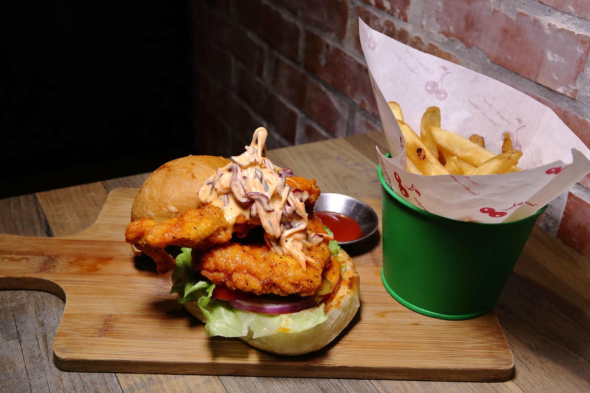 【食。台北】Patio 46 沛緹歐美式餐廳〜萬芳醫院站美食。麥當勞行政創意主廚開的正宗美式口味餐廳,激推超多肉汁雙層漢堡!