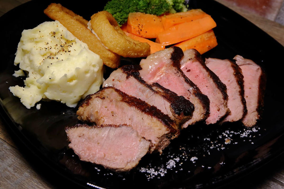 【食。台北】Patio 46 沛緹歐美式餐廳〜萬芳醫院站美食。麥當勞行政創意主廚開的正宗美式口味餐廳,激推超多肉汁雙層漢堡!