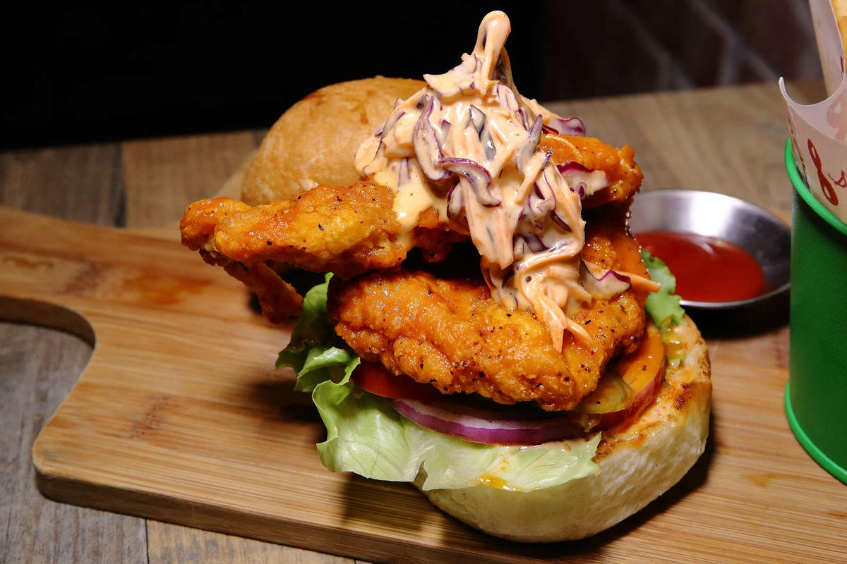 【食。台北】Patio 46 沛緹歐美式餐廳〜萬芳醫院站美食。麥當勞行政創意主廚開的正宗美式口味餐廳,激推超多肉汁雙層漢堡!