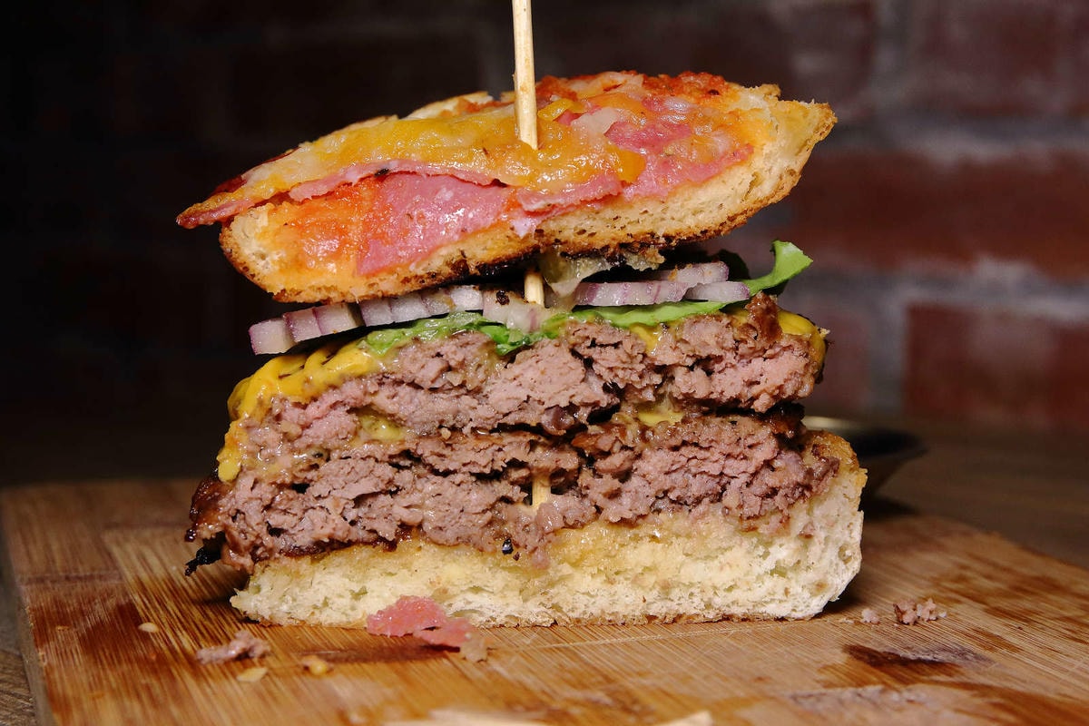 【食。台北】Patio 46 沛緹歐美式餐廳〜萬芳醫院站美食。麥當勞行政創意主廚開的正宗美式口味餐廳,激推超多肉汁雙層漢堡!