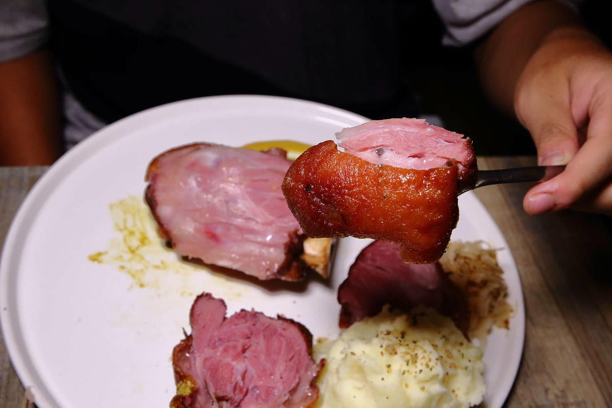 【食。台北】Patio 46 沛緹歐美式餐廳〜萬芳醫院站美食。麥當勞行政創意主廚開的正宗美式口味餐廳,激推超多肉汁雙層漢堡!