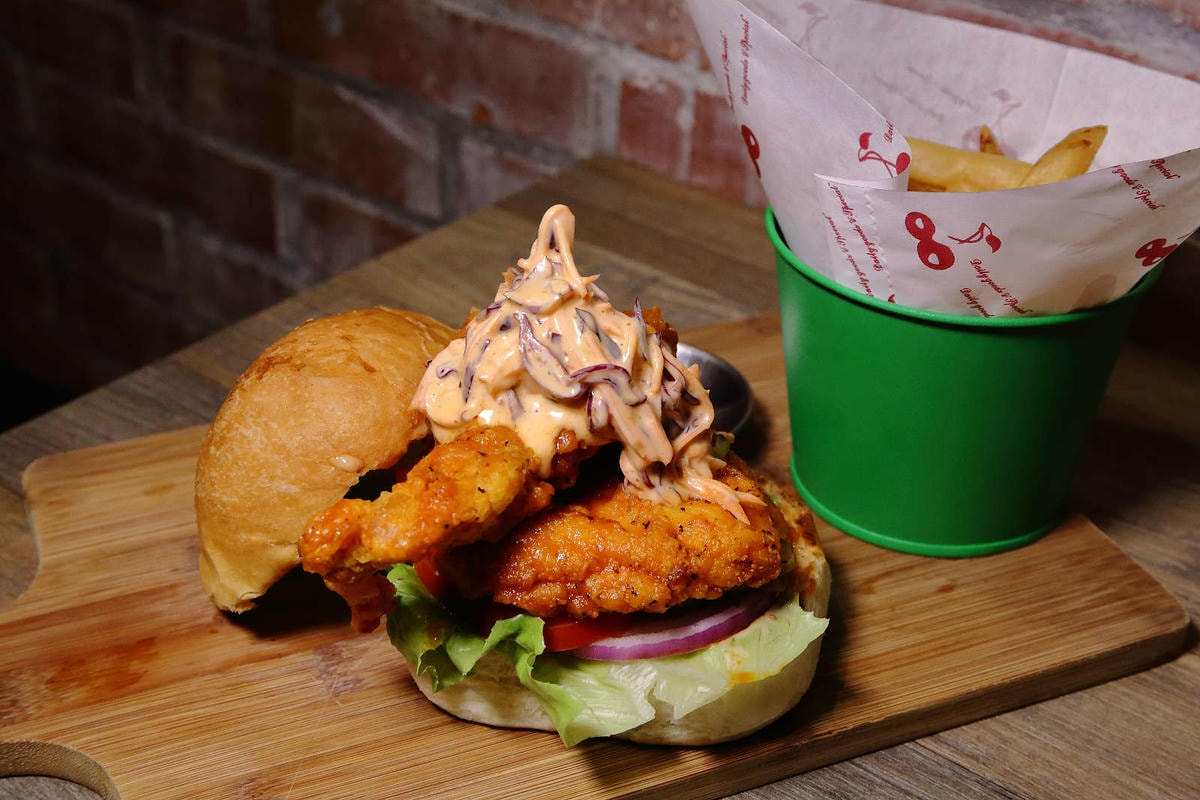 【食。台北】Patio 46 沛緹歐美式餐廳〜萬芳醫院站美食。麥當勞行政創意主廚開的正宗美式口味餐廳,激推超多肉汁雙層漢堡!