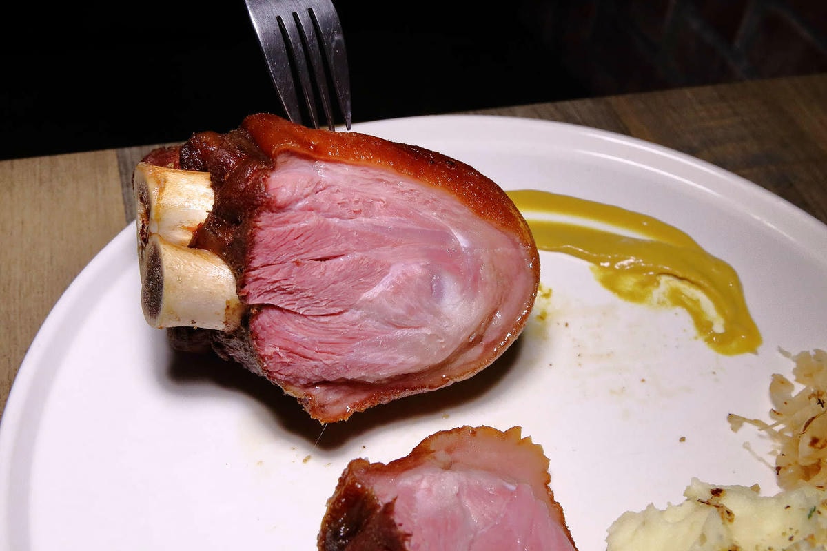 【食。台北】Patio 46 沛緹歐美式餐廳〜萬芳醫院站美食。麥當勞行政創意主廚開的正宗美式口味餐廳,激推超多肉汁雙層漢堡!