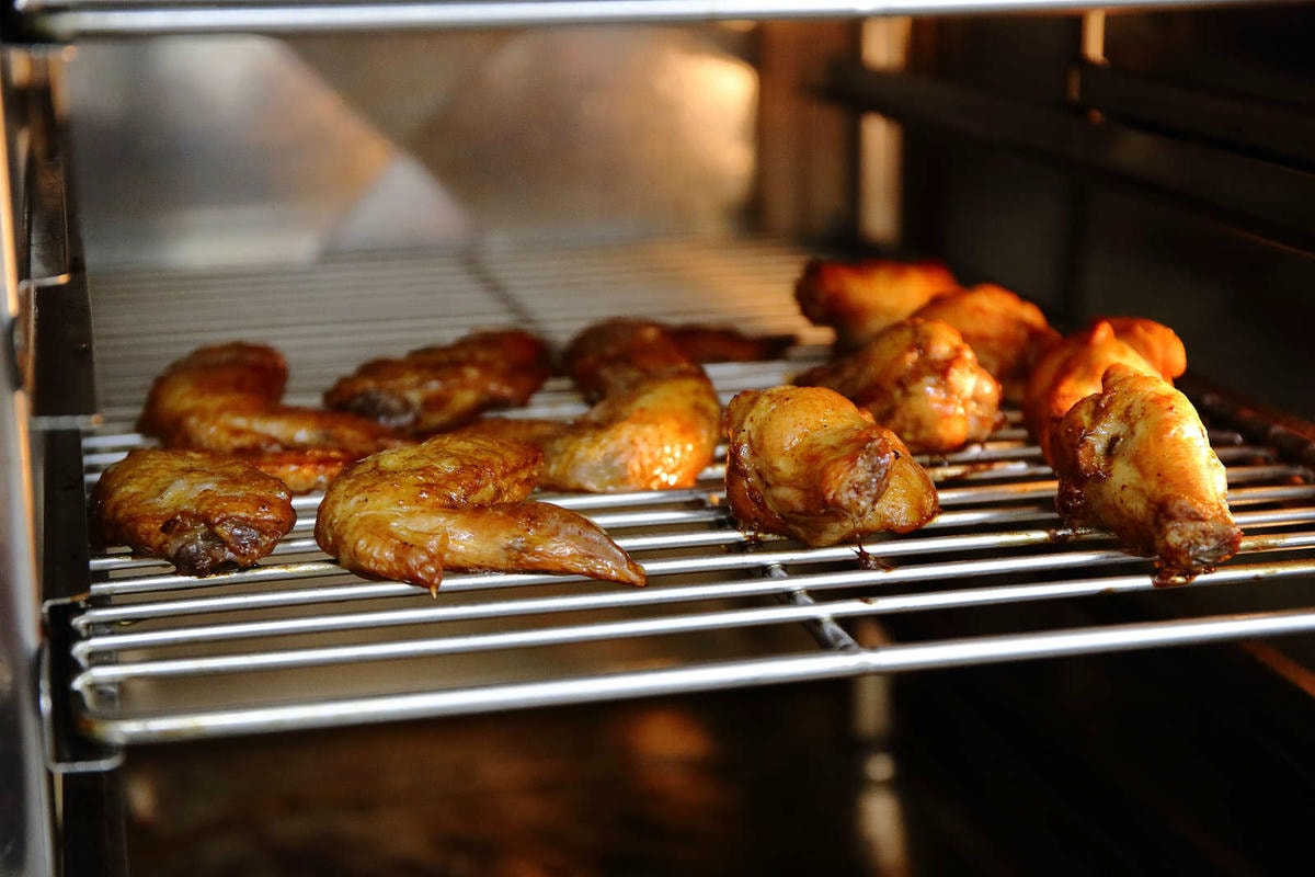 【食。林口】夯立方炙烤雞腿速食店〜國民美食新發現!鮮嫩多汁的獨門義式烤雞,每天採買新鮮雞肉現點現烤,爆漿不吃不可!