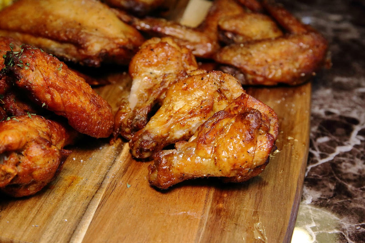 【食。林口】夯立方炙烤雞腿速食店〜國民美食新發現!鮮嫩多汁的獨門義式烤雞,每天採買新鮮雞肉現點現烤,爆漿不吃不可!