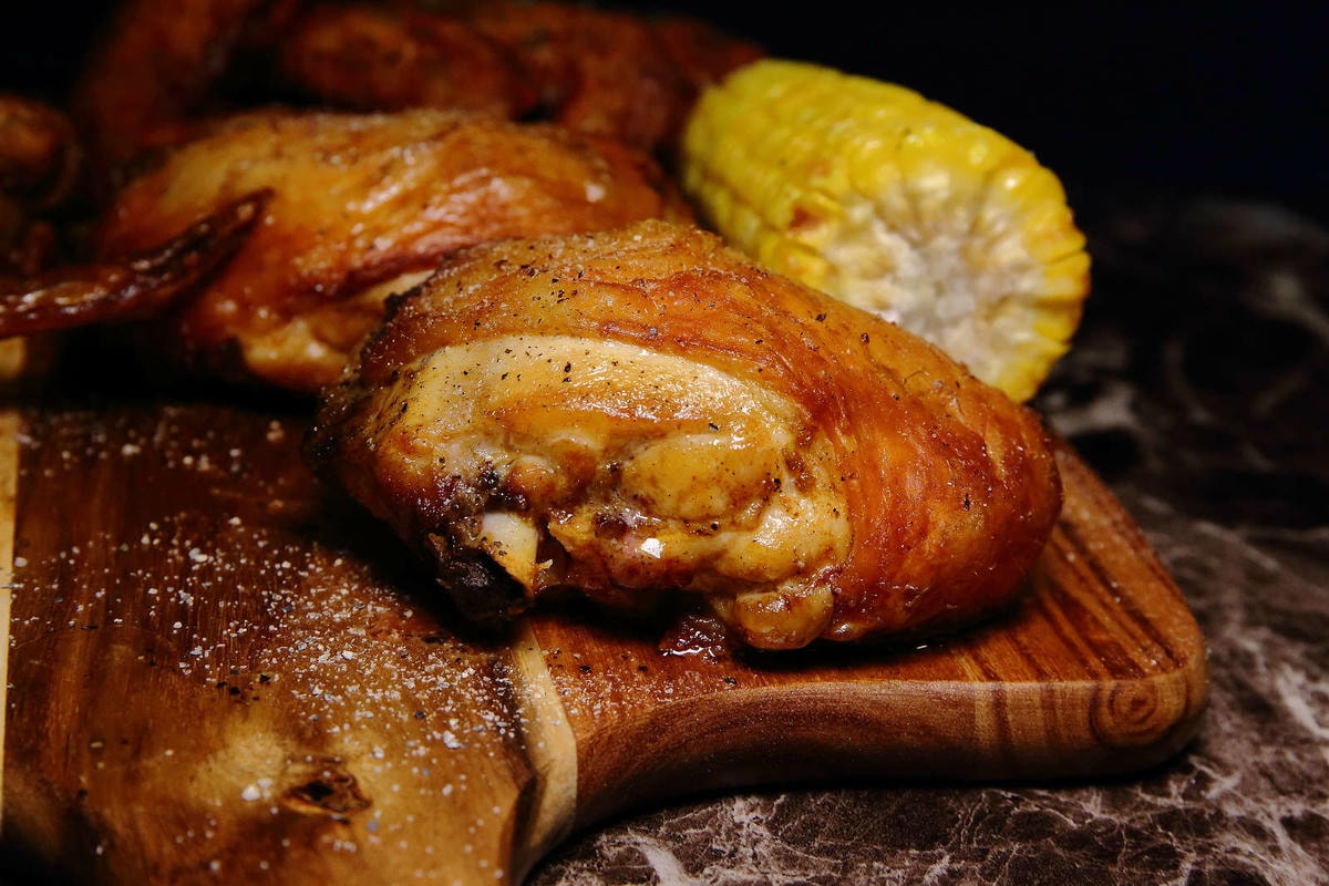 【食。林口】夯立方炙烤雞腿速食店〜國民美食新發現!鮮嫩多汁的獨門義式烤雞,每天採買新鮮雞肉現點現烤,爆漿不吃不可!