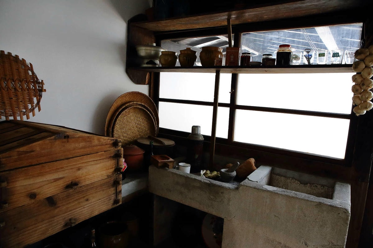 【遊。中壢】中壢站前中平商圈〜中壢最好吃、最好逛、最好買的中平商圈,城市散步帶你住進時光隧道