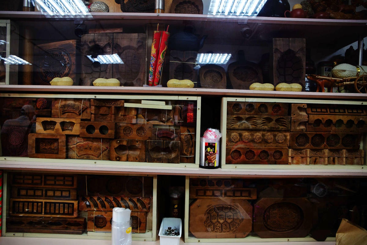 【遊。中壢】中壢站前中平商圈〜中壢最好吃、最好逛、最好買的中平商圈,城市散步帶你住進時光隧道