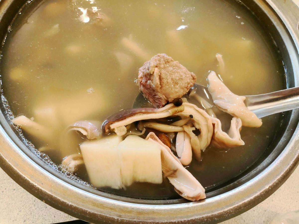 【食。新屋】郭鵝肉海產店〜行仔內必吃鵝肉餐廳,熱炒只要160元起,超平價!山珍海味來這就對了!(寵物友善餐廳)