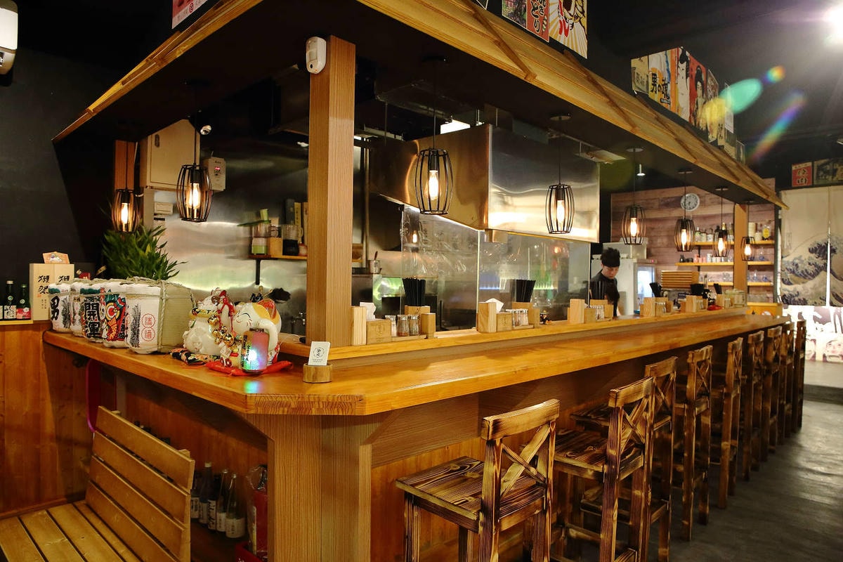 【食。基隆】螢火Hotarubi居酒屋〜基隆居酒屋推薦。濃濃日本風中享用美味串燒,餐點種類多元又好吃,在地人激推,CP值破表!