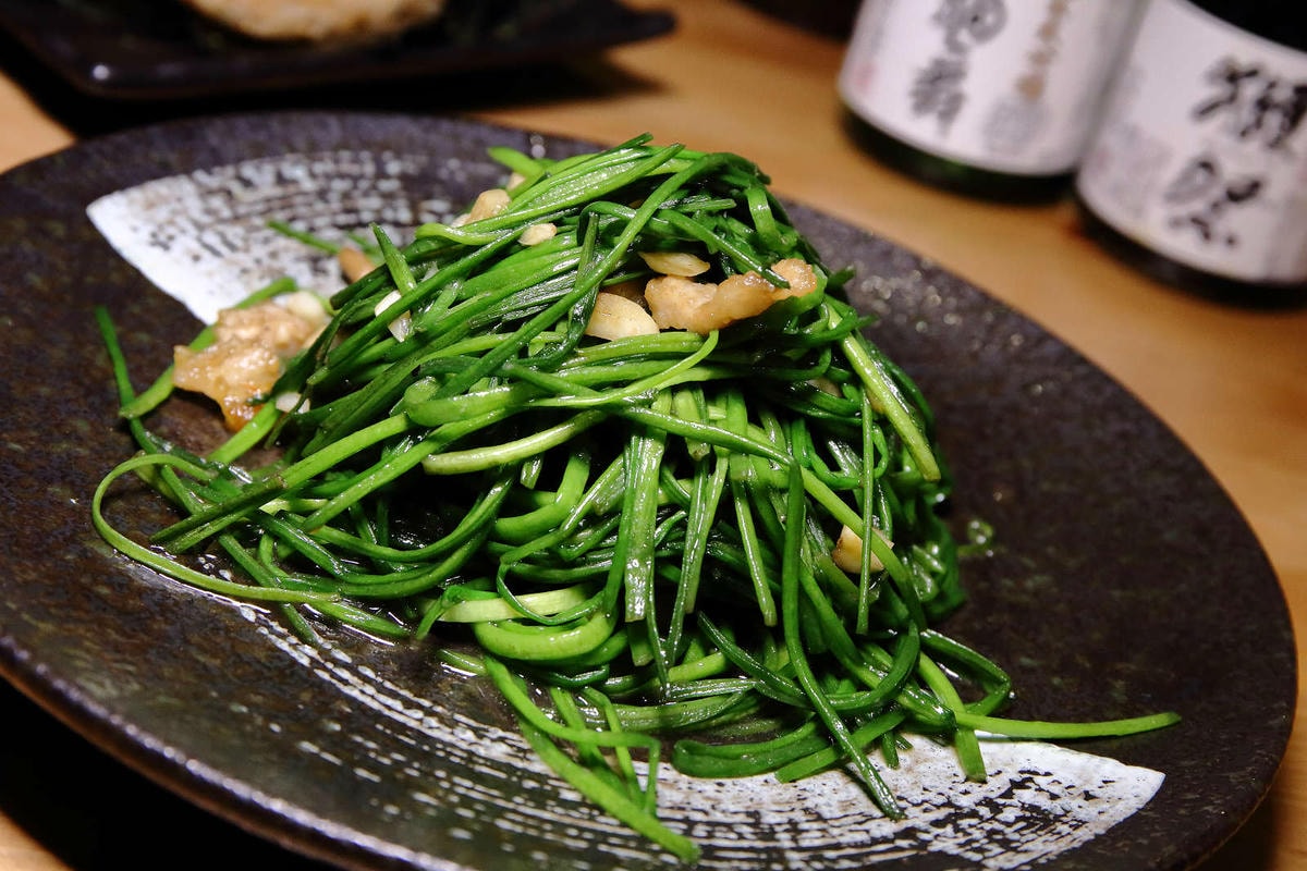 【食。基隆】螢火Hotarubi居酒屋〜基隆居酒屋推薦。濃濃日本風中享用美味串燒,餐點種類多元又好吃,在地人激推,CP值破表!
