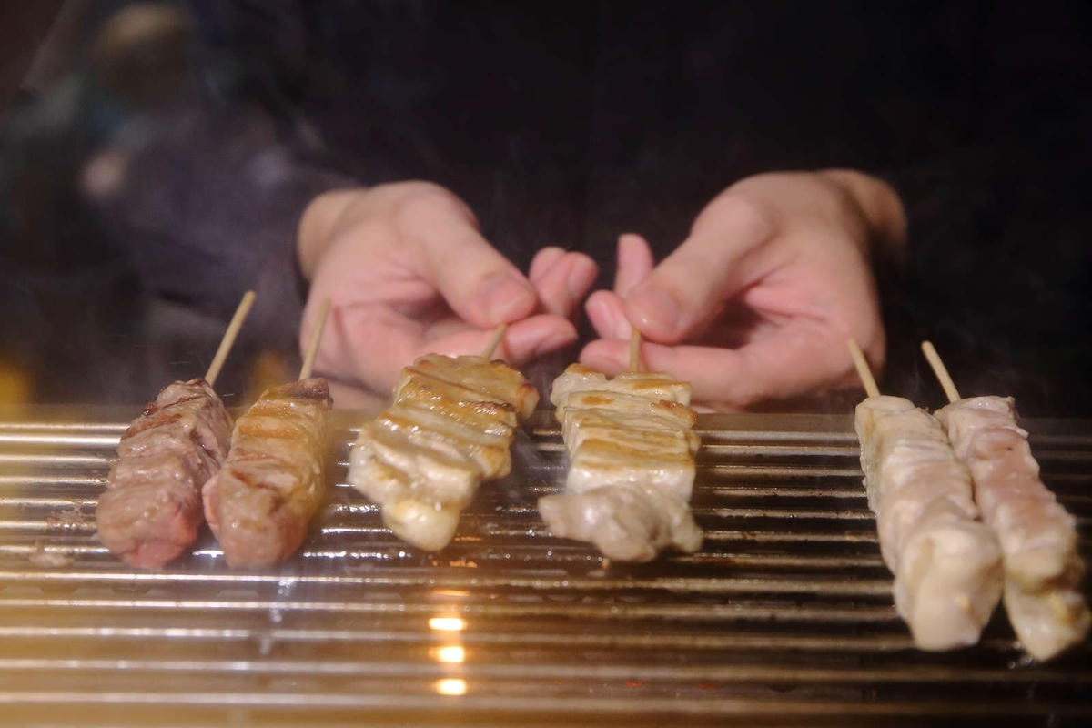 【食。基隆】螢火Hotarubi居酒屋〜基隆居酒屋推薦。濃濃日本風中享用美味串燒,餐點種類多元又好吃,在地人激推,CP值破表!