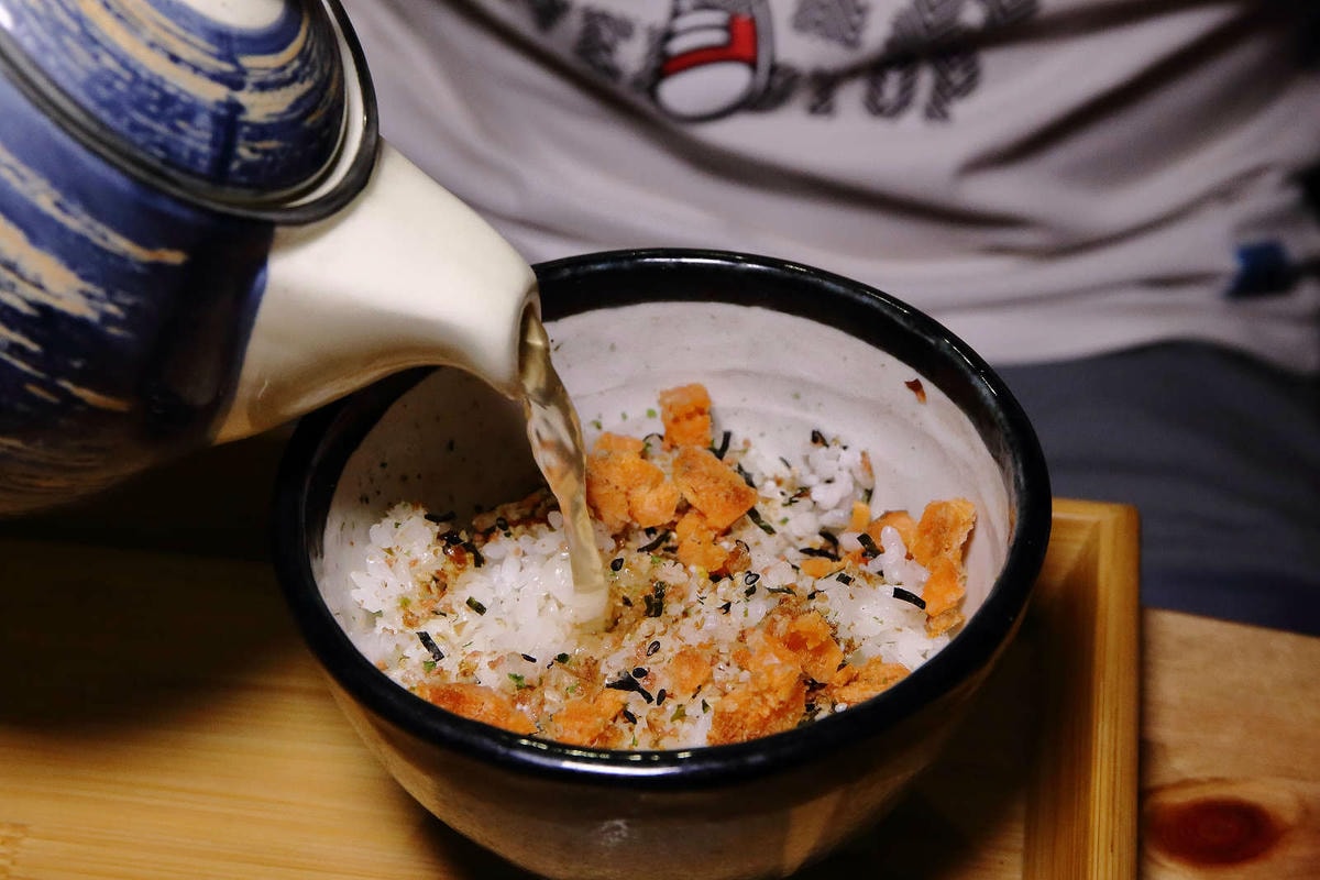 【食。基隆】螢火Hotarubi居酒屋〜基隆居酒屋推薦。濃濃日本風中享用美味串燒,餐點種類多元又好吃,在地人激推,CP值破表!