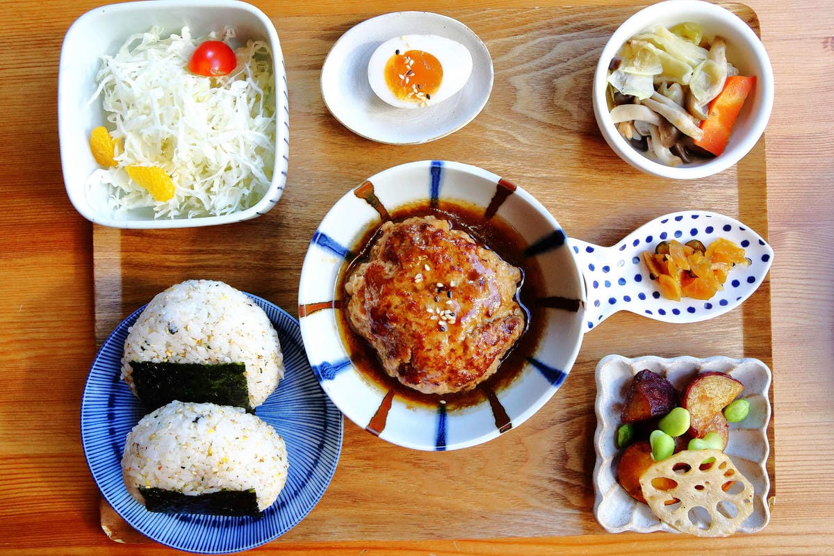 【食。桃園】日和 . まいにち〜隱藏巷弄裡人氣日式早午餐，現點現做日式飯糰，重現經典日本道地家庭味！