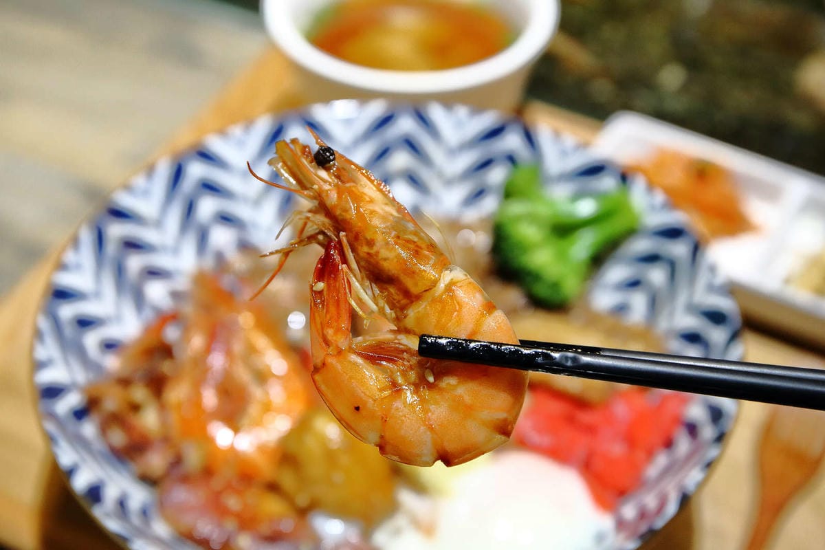 【食。永和】滿鱻〜永和必嘗海派大份量日式丼飯！鋪滿碗公Prime牛肉山+無敵澎湃海鱻丼，沒有最狂，只有更狂！