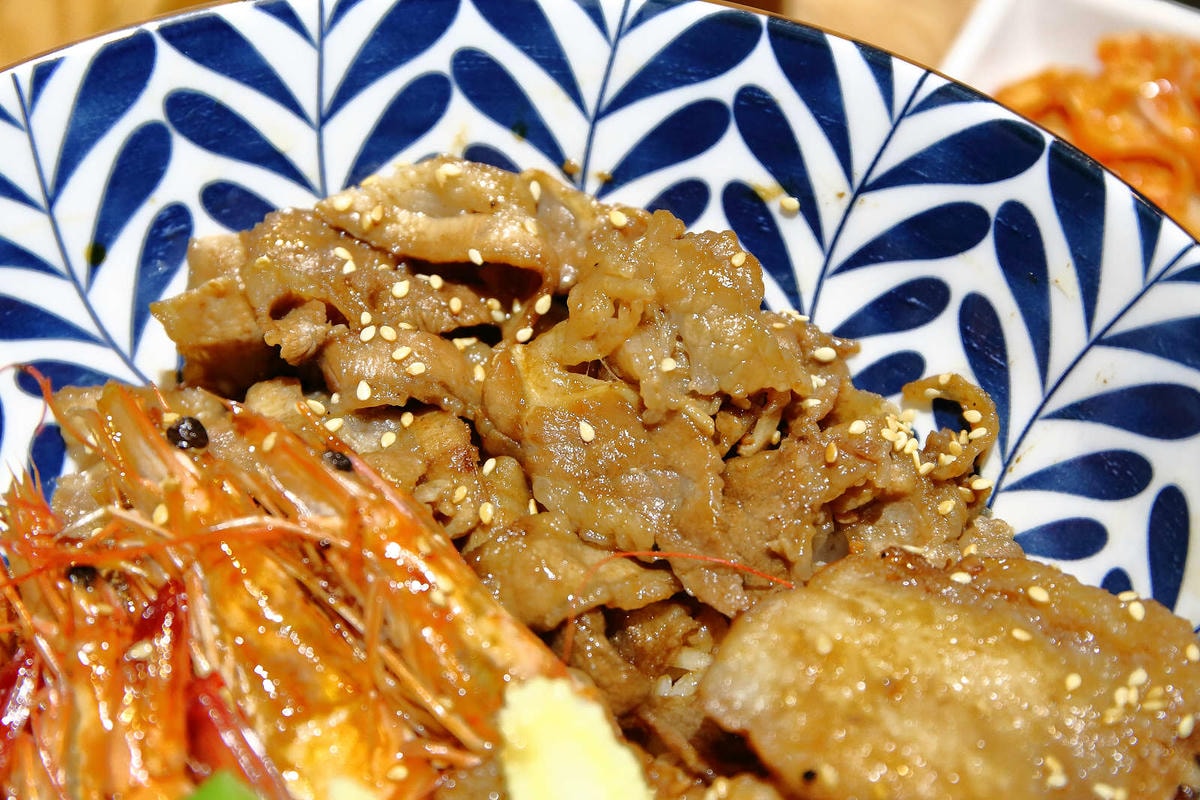 【食。永和】滿鱻〜永和必嘗海派大份量日式丼飯!鋪滿碗公Prime牛肉山無敵澎湃海鱻丼,沒有最狂,只有更狂!