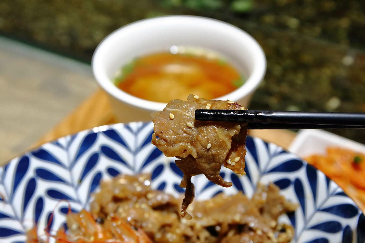 【食。永和】滿鱻〜永和必嘗海派大份量日式丼飯！鋪滿碗公Prime牛肉山+無敵澎湃海鱻丼，沒有最狂，只有更狂！