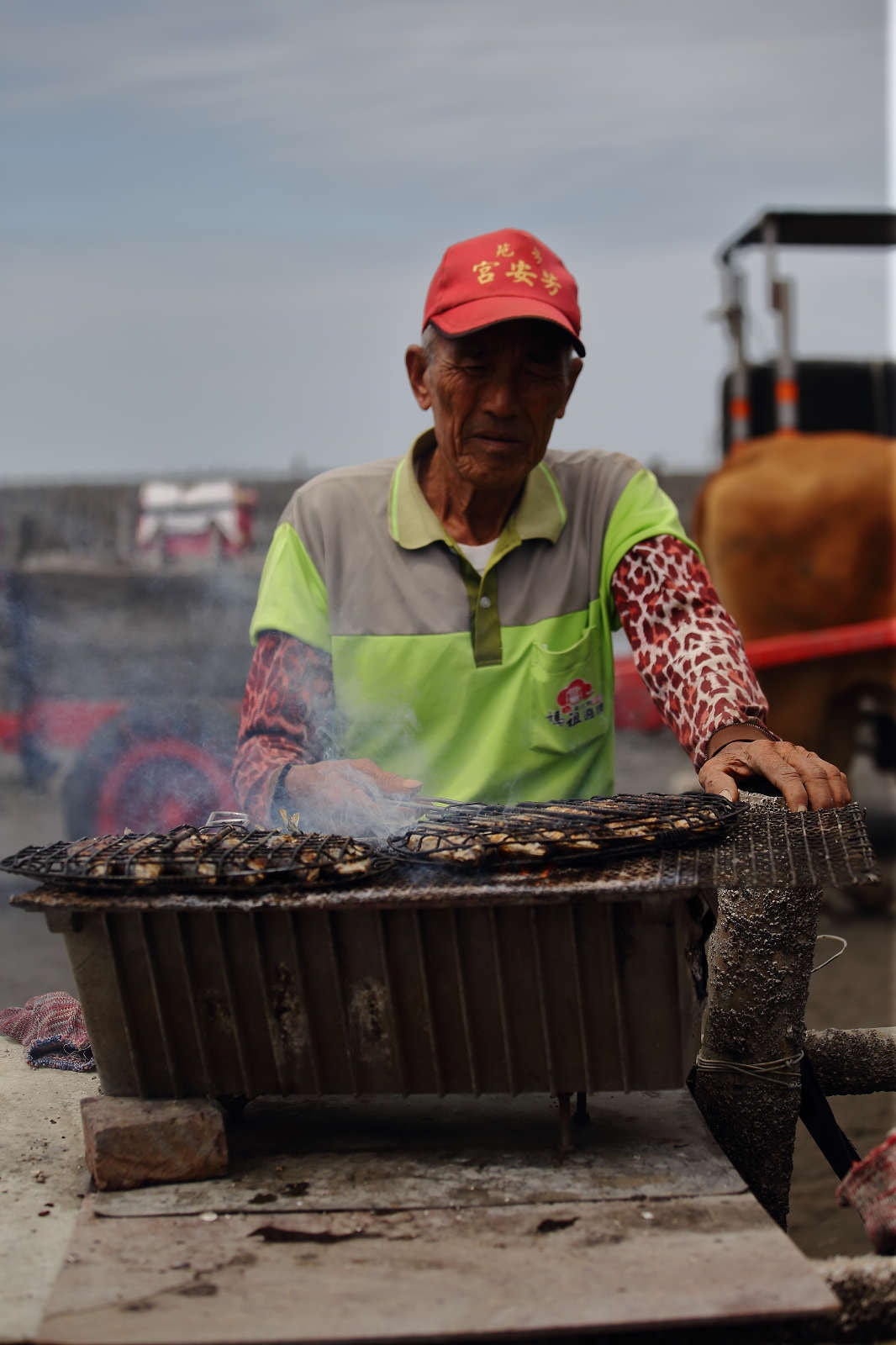 【遊。彰化】芳苑潮間帶旅遊-阿進帶你採蚵趣〜搭牛車採蚵、品蚵、捕魚、挖蛤,帶著毛小孩全新體驗!