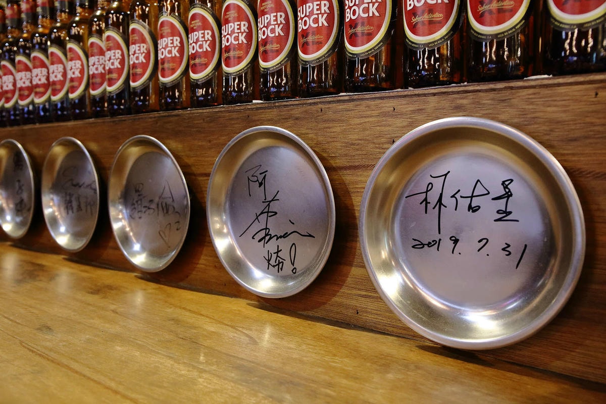 【食。板橋】火夯seafood 海鮮燒烤〜地表最強海鮮燒烤,浮誇無極限!超巨大手臂蝦、大生蠔,半露天燒烤海鮮控的最愛!(寵物友善餐廳)(已歇業)