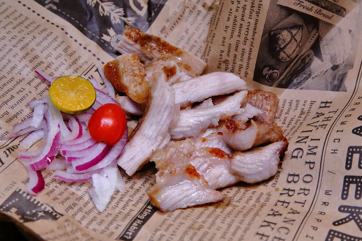 【食。板橋】火夯seafood 海鮮燒烤〜地表最強海鮮燒烤,浮誇無極限!超巨大手臂蝦、大生蠔,半露天燒烤海鮮控的最愛!(寵物友善餐廳)(已歇業)