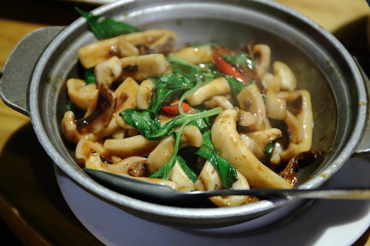 【食。五股】碧瑤山莊〜藏在都市裡的庭園餐廳,觀音山百年古厝吃 【食。五股】碧瑤山莊〜藏在都市裡的庭園餐廳,觀音山百年古厝吃