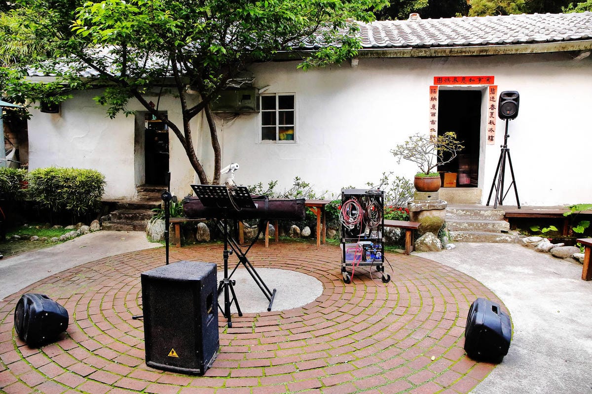 【食。五股】碧瑤山莊〜藏在都市裡的庭園餐廳,觀音山百年古厝吃 【食。五股】碧瑤山莊〜藏在都市裡的庭園餐廳,觀音山百年古厝吃