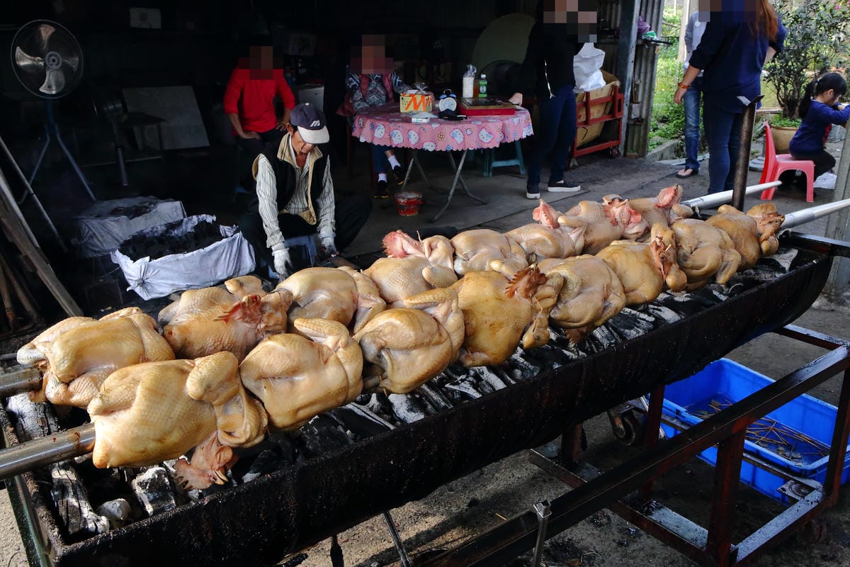 【食。淡水】王家碳烤鋼管雞～注意！有雞會跳鋼管舞！老饕才知道的烤雞，想吃不一定吃得到！