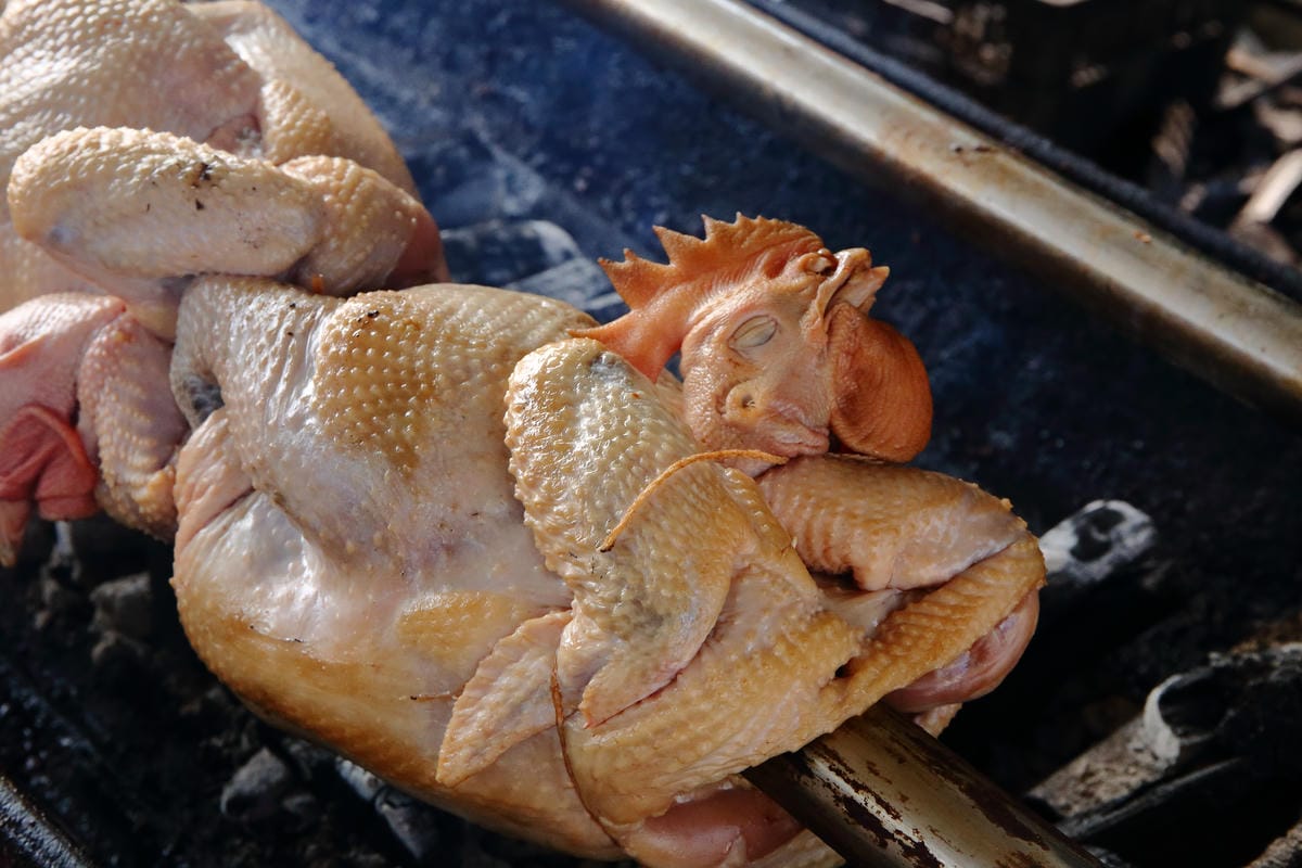 【食。淡水】王家碳烤鋼管雞～注意！有雞會跳鋼管舞！老饕才知道的烤雞，想吃不一定吃得到！
