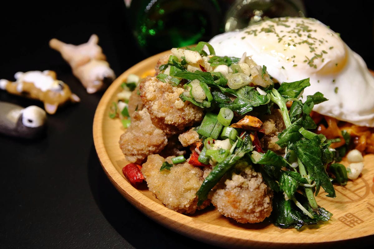 【食。台北】開小伙 宵夜 炸雞 鐵板麵〜台北平價宵夜美食推薦