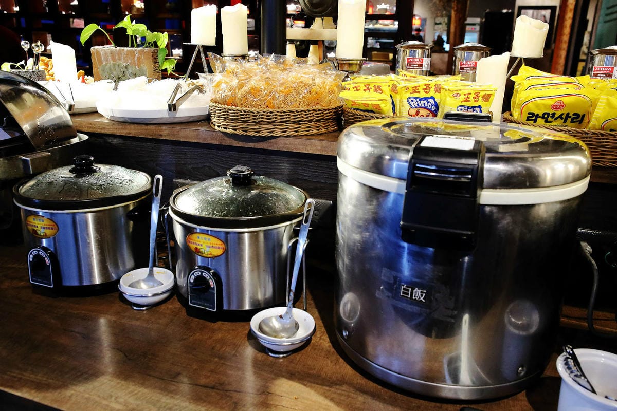 【食。汐止】藝爐晏火鍋美術館〜最狂火鍋吃到飽只要399起！汐