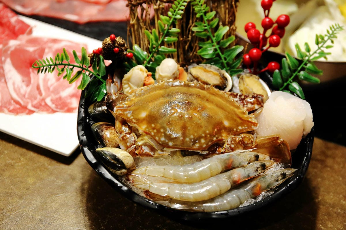 【食。汐止】藝爐晏火鍋美術館〜最狂火鍋吃到飽只要399起！汐