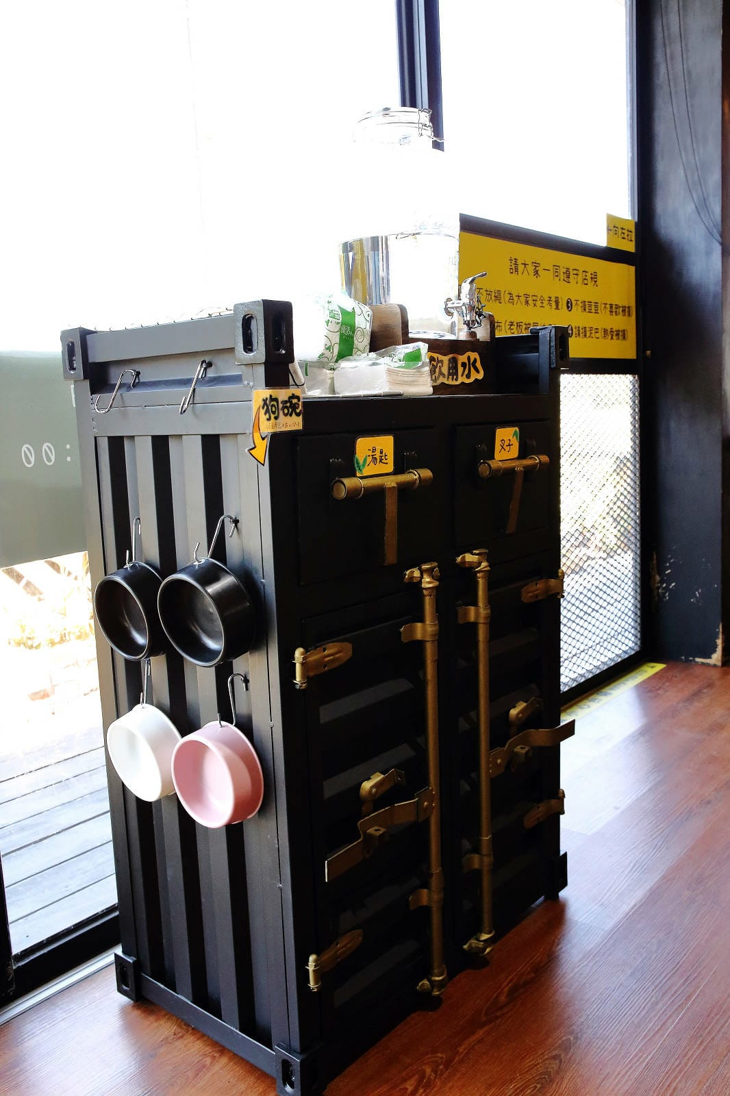 【食。平鎮】聚柴gdog寵物友善餐廳〜親子寵物草皮景觀餐廳。