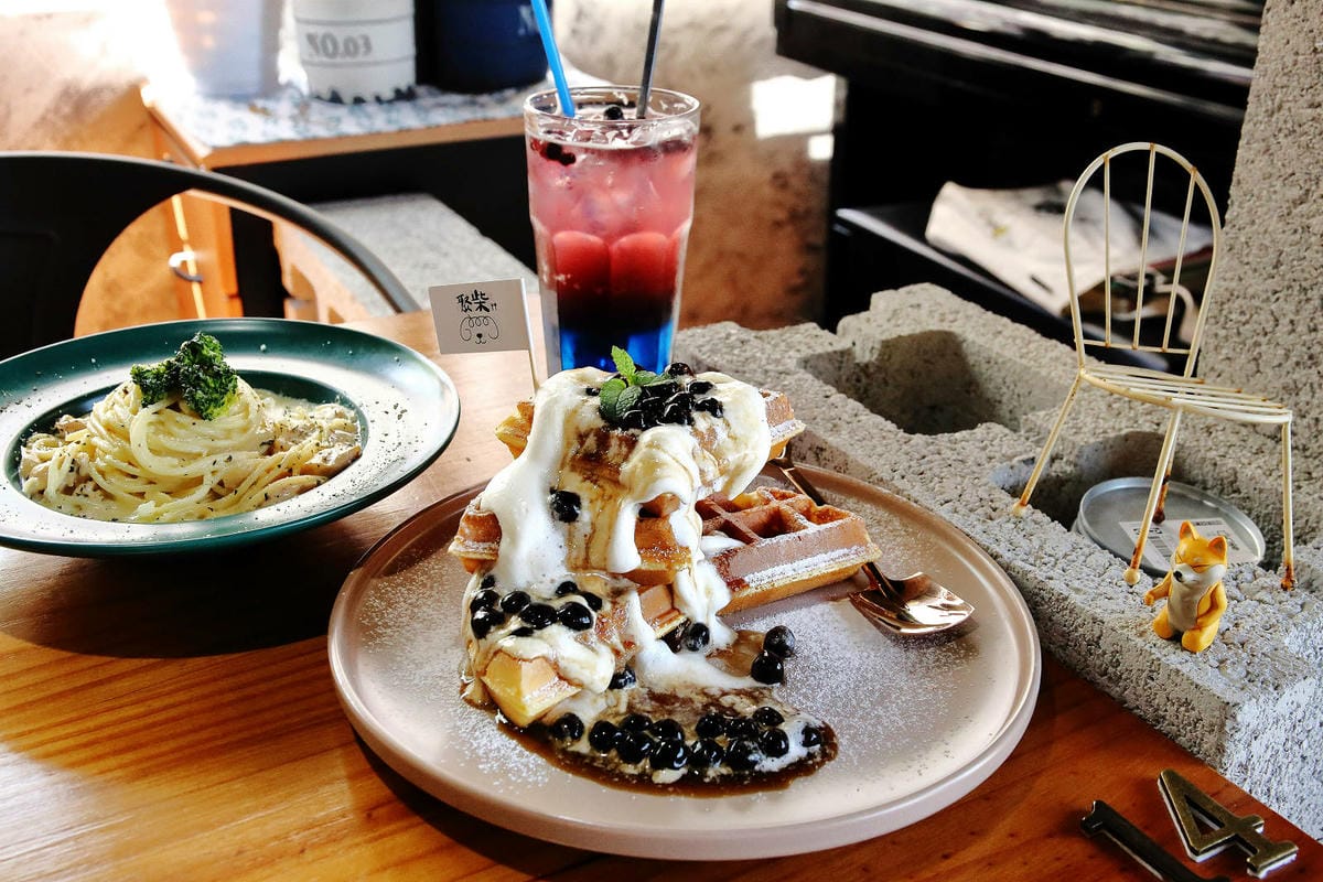 【食。平鎮】聚柴gdog寵物友善餐廳〜親子寵物草皮景觀餐廳。