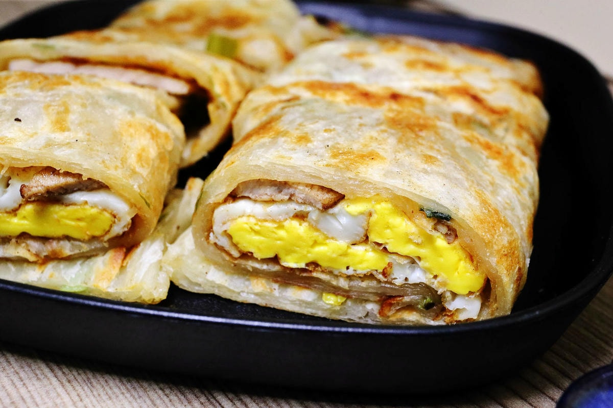 永和新開濃厚的日式風早午餐,超霸氣整塊炸排骨鋪到吐司裡,吐司