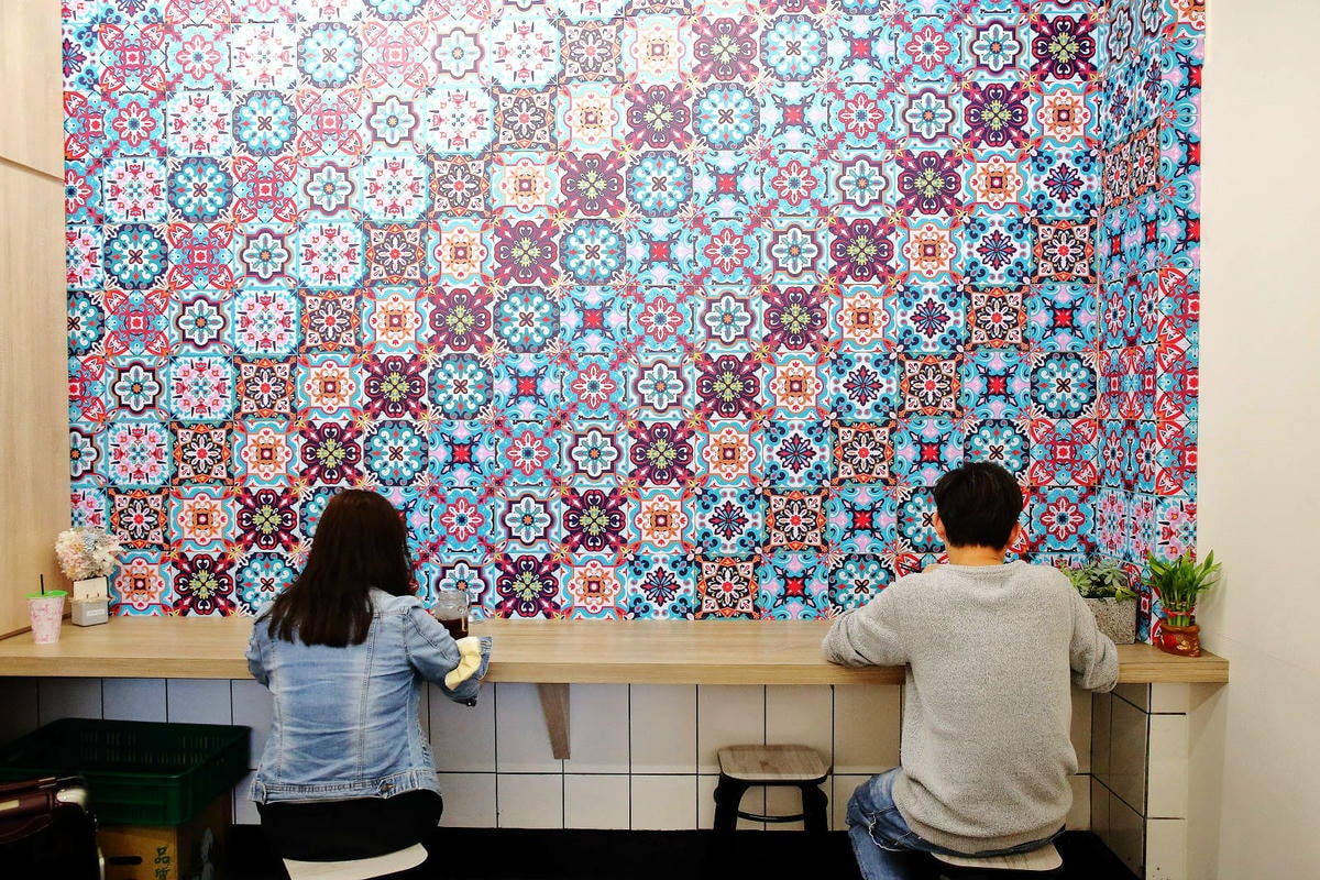 永和新開濃厚的日式風早午餐,超霸氣整塊炸排骨鋪到吐司裡,吐司