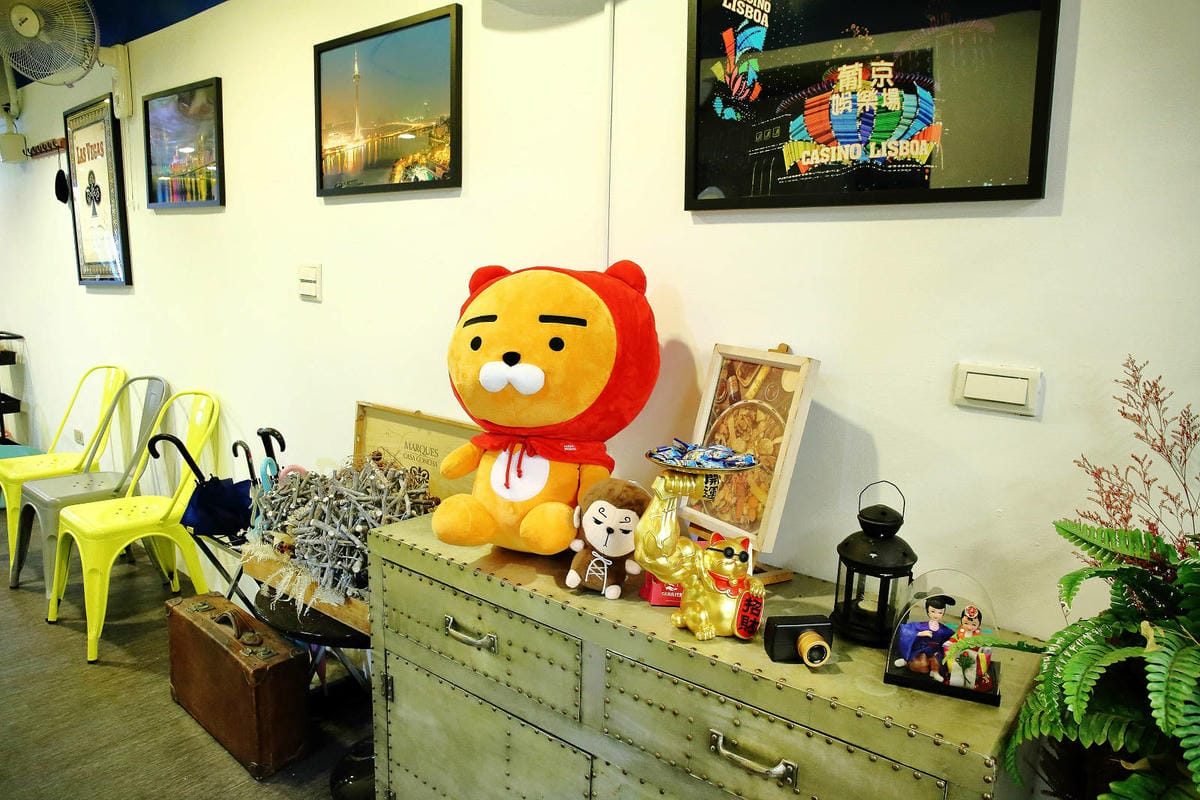 浮誇系卜卜蛤蜊火鍋，全台第一家賭桌風格火鍋，誰才是真正的賭神