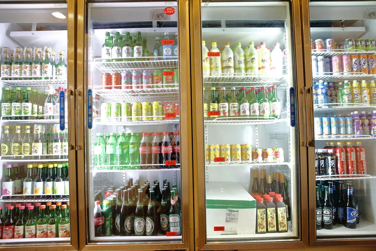 浮誇系卜卜蛤蜊火鍋，全台第一家賭桌風格火鍋，誰才是真正的賭神